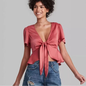 Wild Fable Tie Front blouse